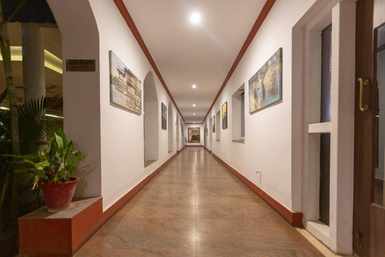Kstdc Hotel Mayura Bhuvaneshwari Kamalapur Hampi Εξωτερικό φωτογραφία