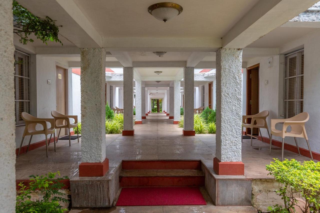 Kstdc Hotel Mayura Bhuvaneshwari Kamalapur Hampi Εξωτερικό φωτογραφία