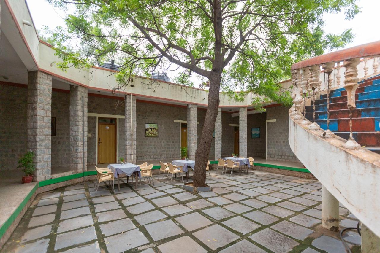 Kstdc Hotel Mayura Bhuvaneshwari Kamalapur Hampi Εξωτερικό φωτογραφία